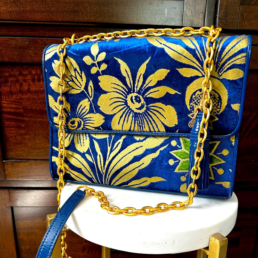 Brand new, never used Tory Burch crossbody